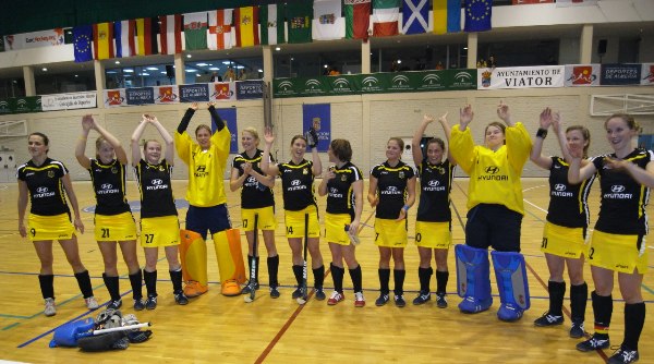 Das Team dankt den Fans nach dem Halbfinale. Foto: Marco Kunz