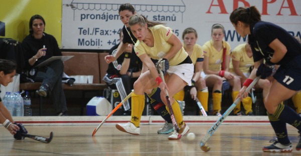 Alina Fischer in Bedrängnis. Foto: Dr. Wofgang Sternberger