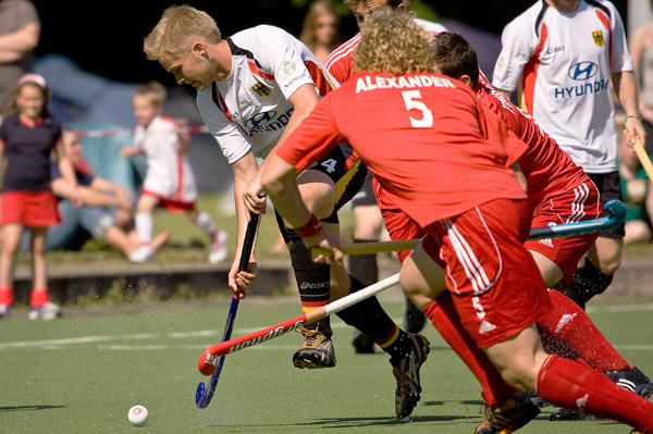Max Müller, Spielszene 2 - das Bild ist in hoher Auflösung für eine honorarfreie Veröffentlichung bestellbar.
