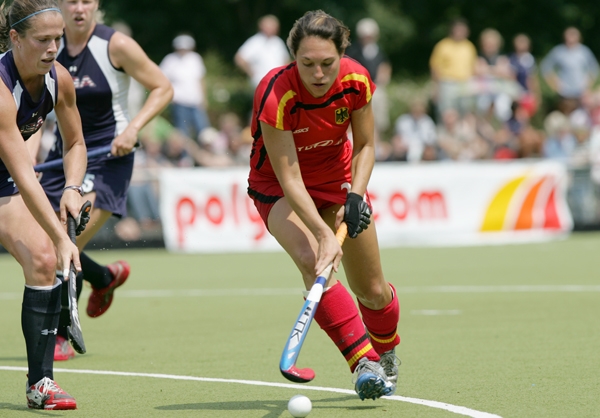 Maike Stckel, Spielszene 1 - das Foto ist in hoher Auflsung zur honorarfreien Verffentlichung bestellbar.