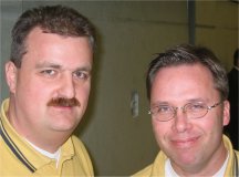 Kai Kornemann und 
Jan-Jochen Rommel pfeifen bei der Herren-DM in Bonn.