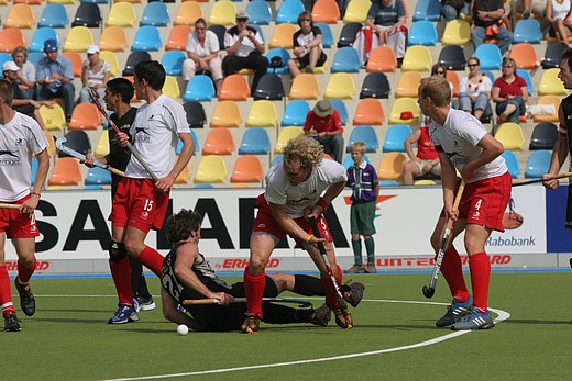 © Herbert Bohlscheid (www.sportfoto.tv) / Wolfgang Quednau (www.hockeyimage.net)