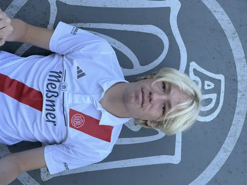 player image
